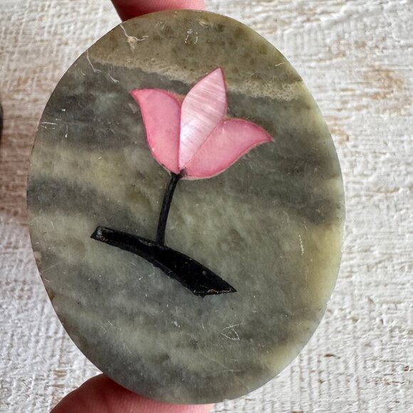 Set of Three Mixed Vintage Small Carved Stone Lidded Trinket Dish - Picture 4 of 8